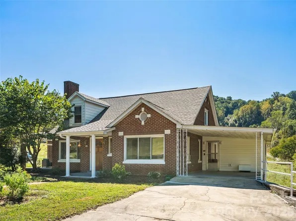 654 Ratcliff Cove Rd, Waynesville, NC 28786