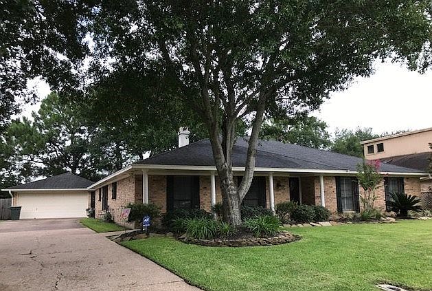 1st image of 1110 Shakespeare Dr