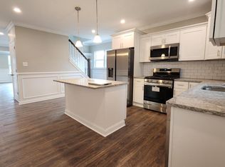 813 Wyoming Ave, Croydon, PA 19021