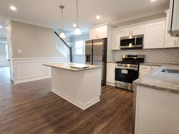 813 Wyoming Ave, Croydon, PA 19021