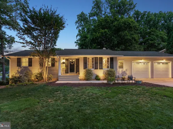 10225 Antietam Ave, Fairfax, VA 22030