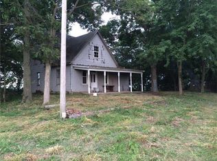 8720 Golden Rule Mine Rd, New Athens, IL 62264