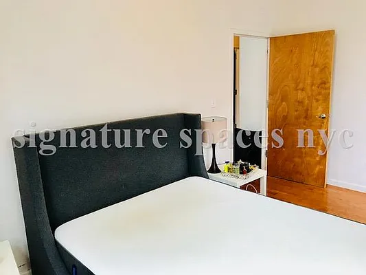 Rented by Signature Spaces NYC Corp | media 16