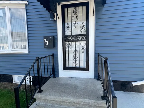 70 Providence St, Taftville, CT 06380