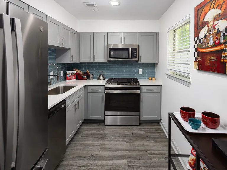 Wildwood Ridge Apartments — Photo 2