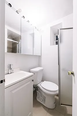 Rented by Sky Management | media 28