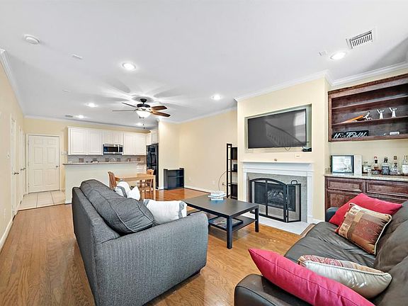 3rd image of 90 McGowen St