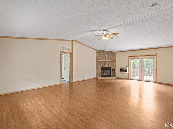 4th image of 150 Blackwell Dr