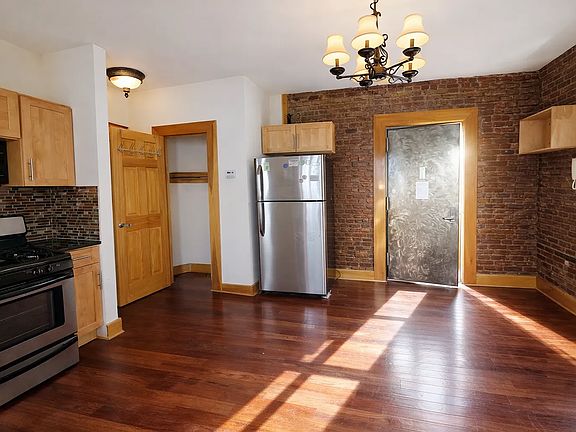 4th image of 140A Lexington Ave APT 8