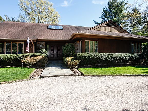 2nd image of 22 Birchall Dr