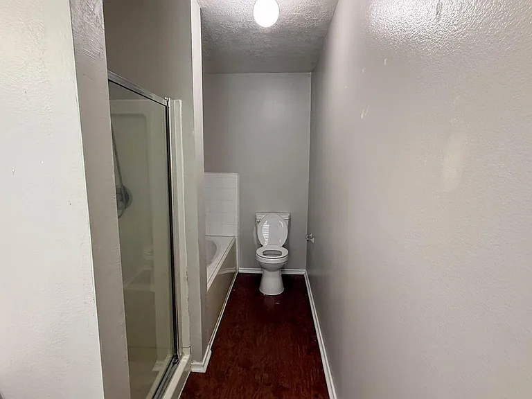 503 Willow West Dr — Photo 12