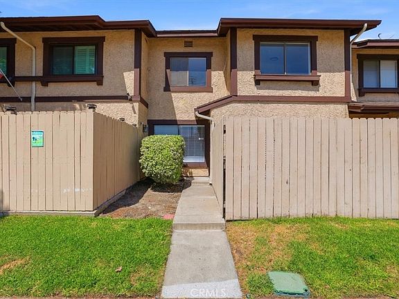 2nd image of 8601 Sunland Blvd Unit 5