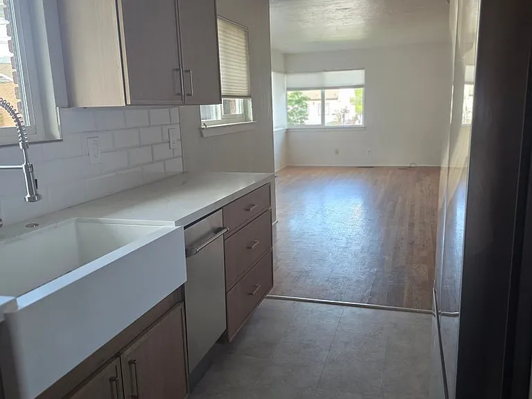 1227 S Arlington Ave — Photo 7