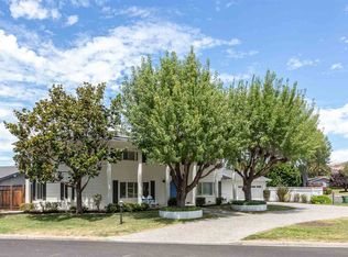 440 Deerfield Dr, Moraga, CA