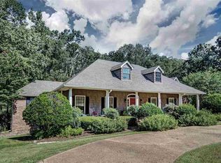 105 Hickory Hills Dr, Clinton, MS 39056