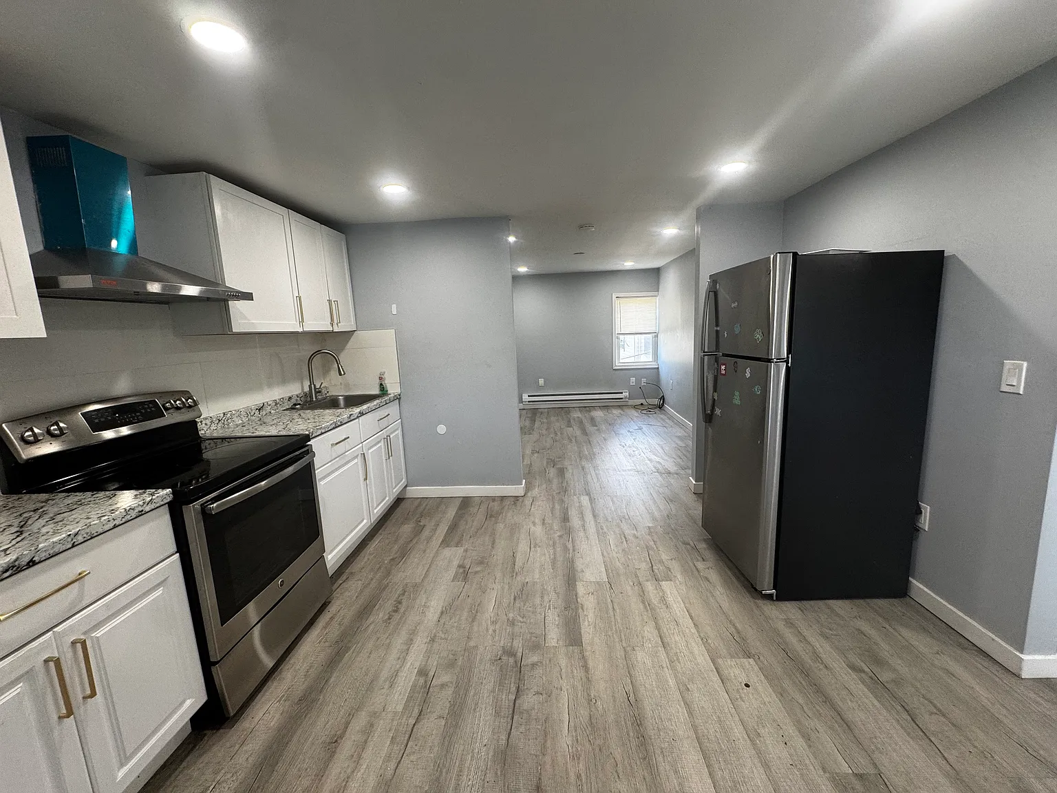 2 bed, 600 sqft, $1,275 — Photo 3