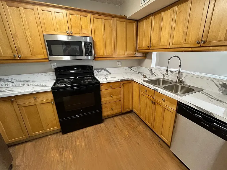 3400 Foxcroft Rd #115 — Photo 3
