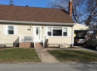 56 John St, Acushnet, MA 02743