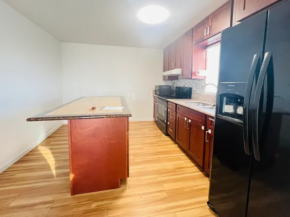 1109 Ukana St #B, Honolulu, HI 96818