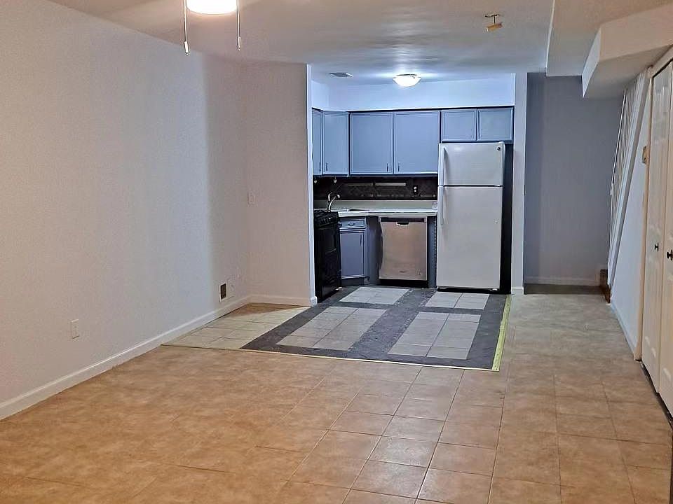 1st image of 23 Thelma Ct