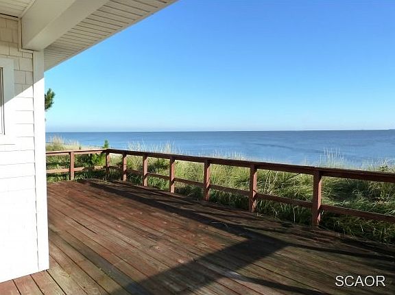 Huge Deck