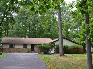 7788 McCreary Rd, Seven Hills, OH 44131