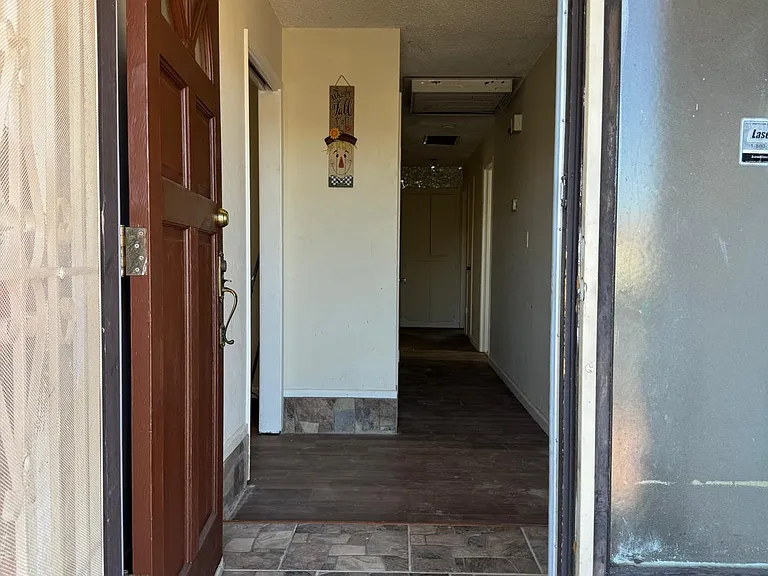 86 Huntington Cir — Photo 17