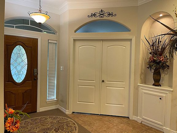 2nd image of 3302 Vineyard Ln