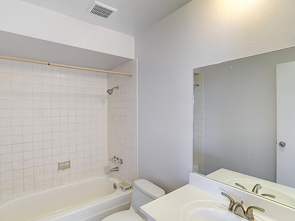 2nd image of 4814 Plata Del Sol Dr