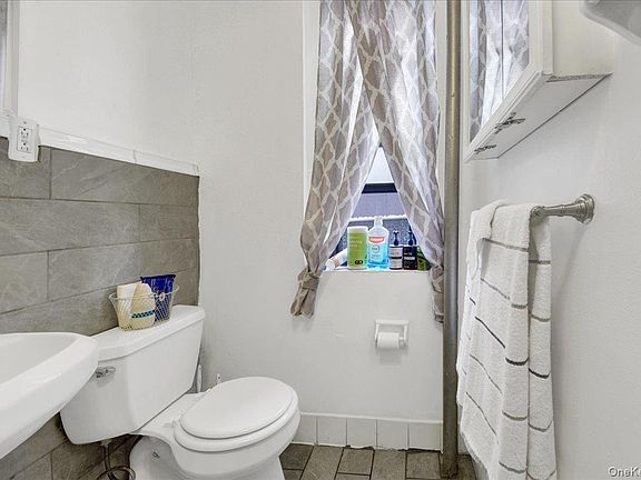 4th image of 854 Intervale Avenue #2
