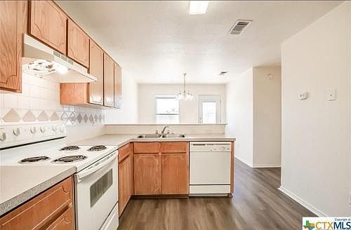 3rd image of 2708 Garland Dr APT D