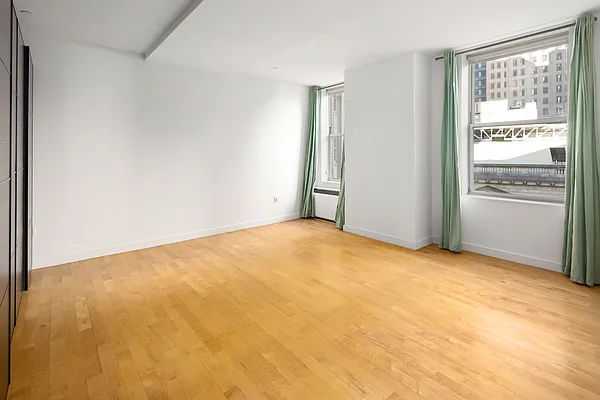 Rented by Compass | media 25