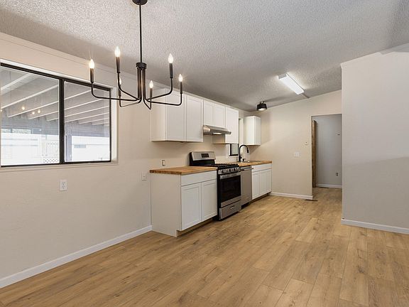 3rd image of 1302 N Matterhorn Rd