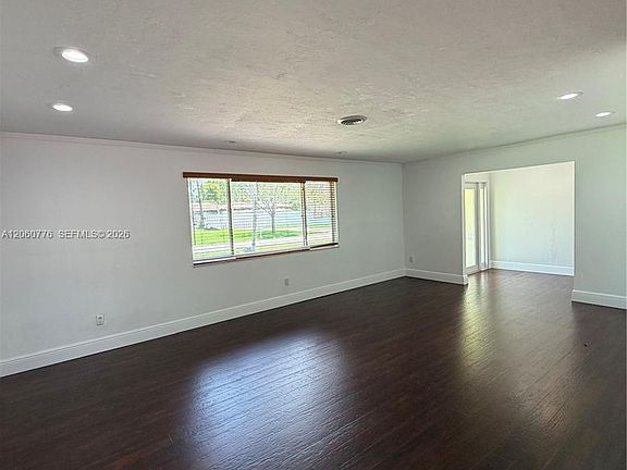 4th image of 6305 Marlin Dr