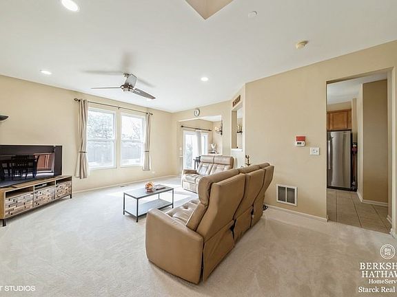 2nd image of 1491 Yellowstone Dr