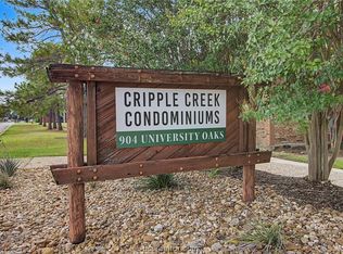 904 University Oaks #132, College Station, TX 77840