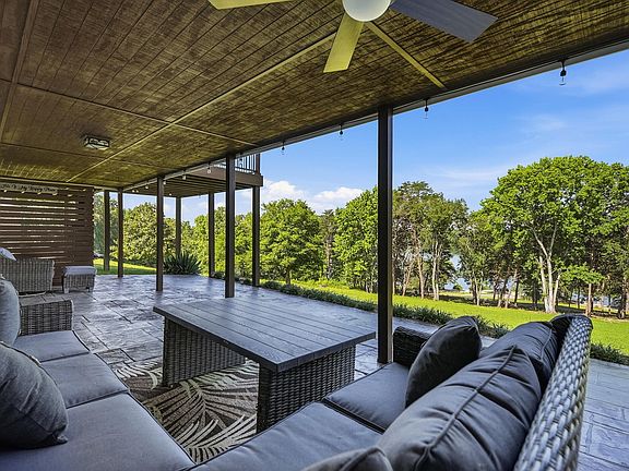 4th image of 7729 Lasata Ln