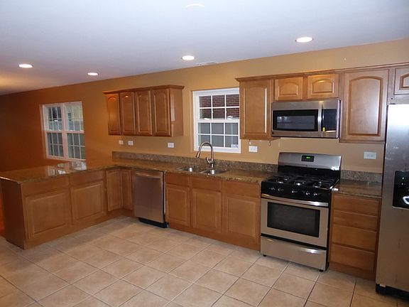 2nd image of 105 N 11th Ave Unit 105