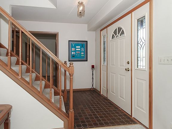 3rd image of 519 Cottington Ct