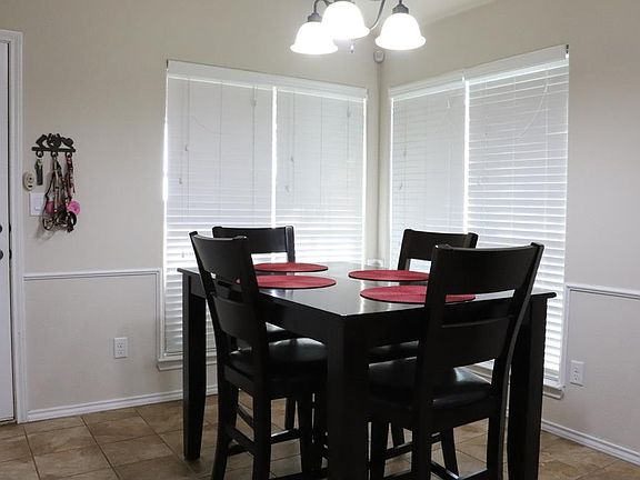 5th image of 9309 Hawthorne Ct