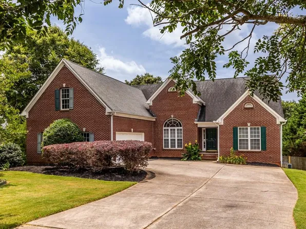 8460 Meadowgrove Ln, Gainesville, GA 30506