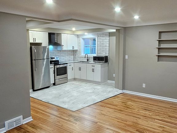 4th image of 24555 Teppert Ave