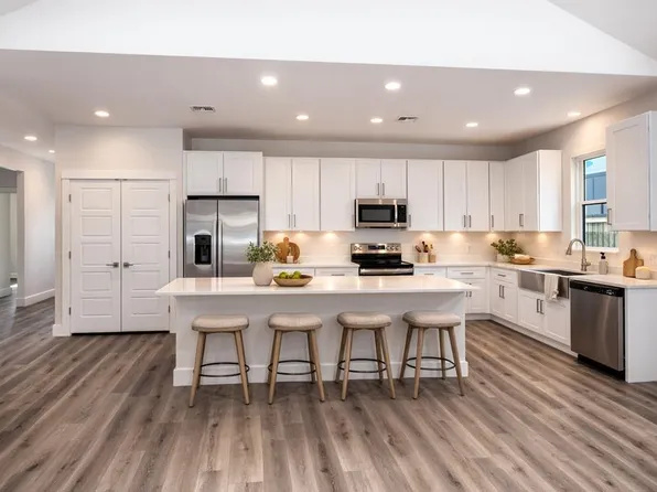 708 Wedgewood Ln, Fredericksburg, TX 78624