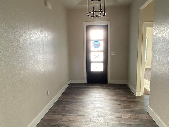 2nd image of 6105 Sammye Ln