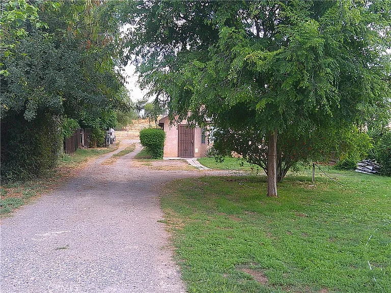 5237 Bushnell Ave — Photo 17