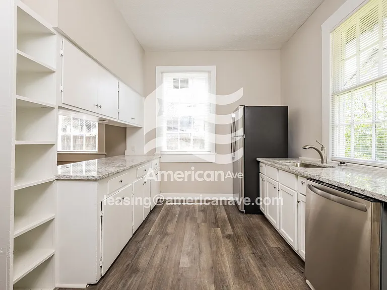 676019_006_wm_-_kitchen_12887851.jpg