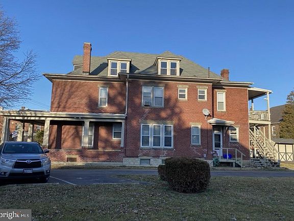 3rd image of 636 Potomac Ave