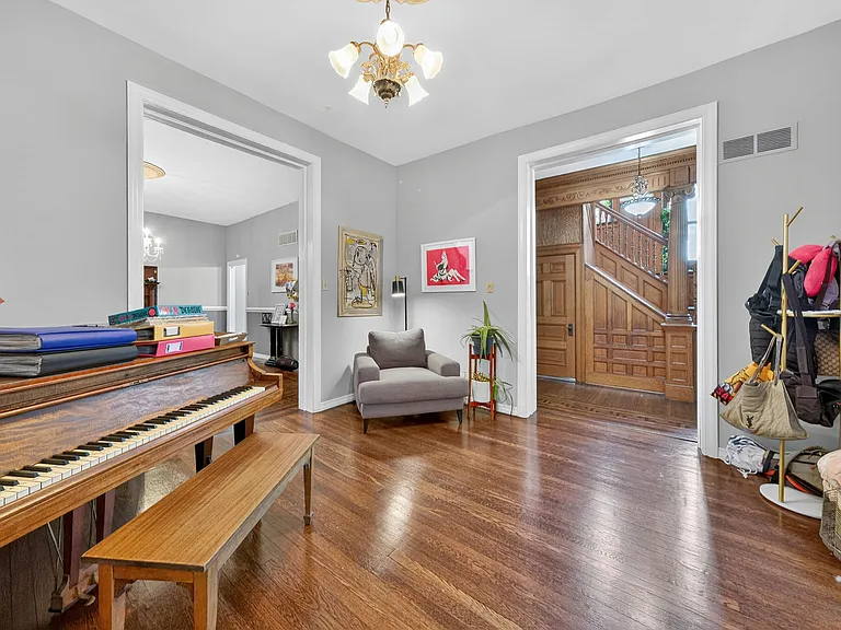 4330 W Pine Blvd — Photo 59