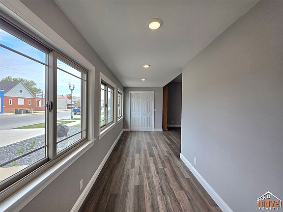 3rd image of 513 N 8th St
