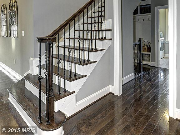 3rd image of 2595 Barnsley Way